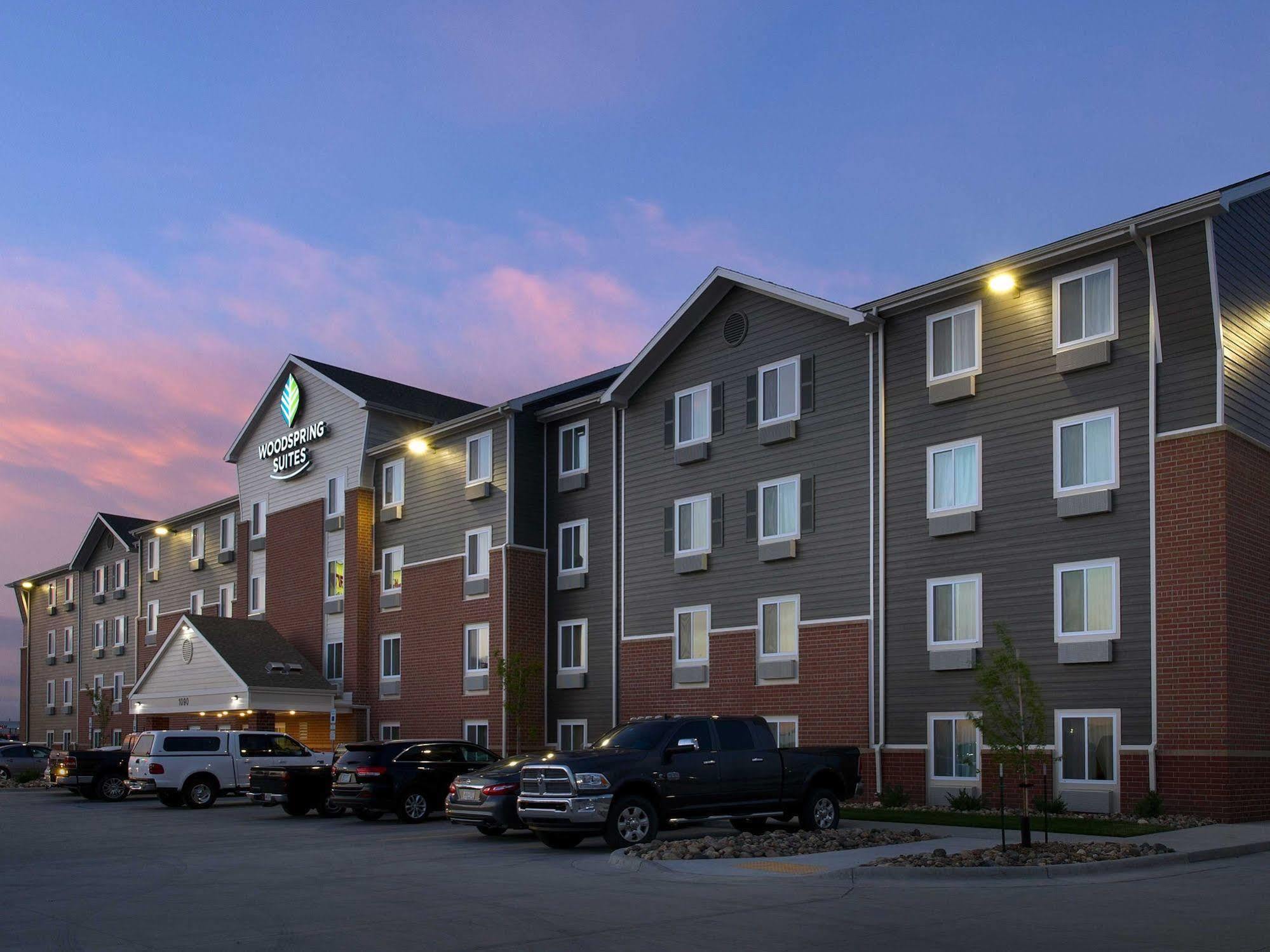 Woodspring Suites Fargo North Near Ndsu Esterno foto