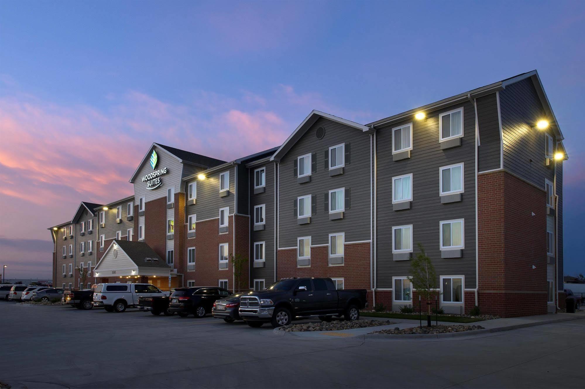 Woodspring Suites Fargo North Near Ndsu Esterno foto