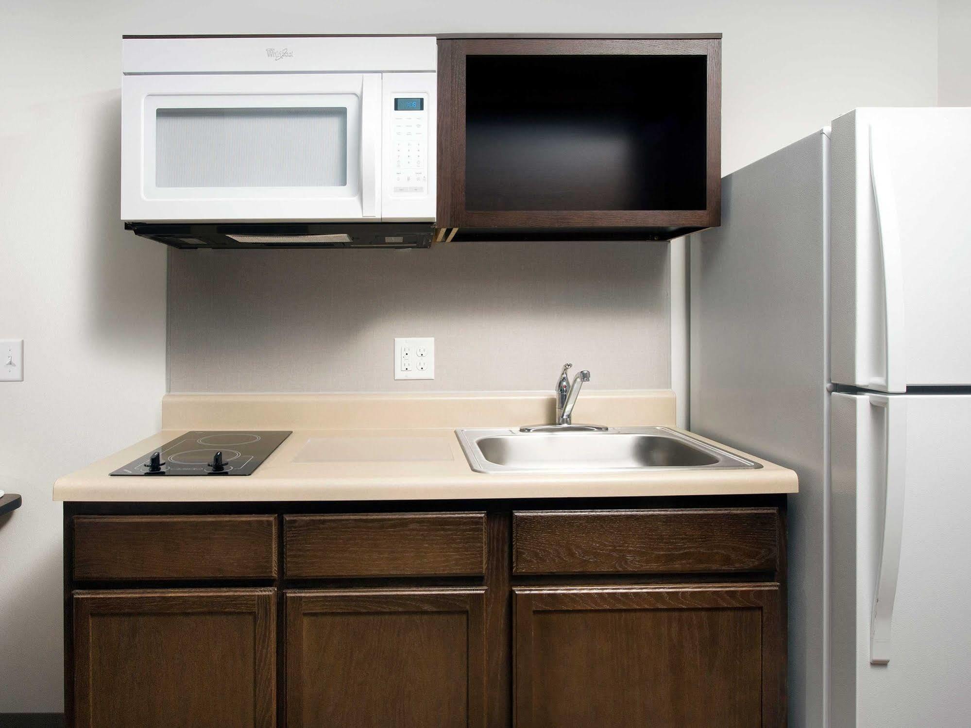 Woodspring Suites Fargo North Near Ndsu Esterno foto